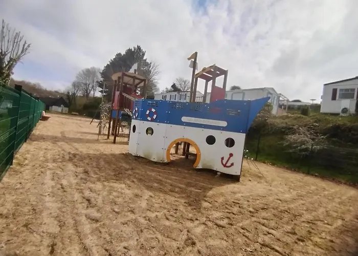 Mobil Home Camping Les Goelands ***